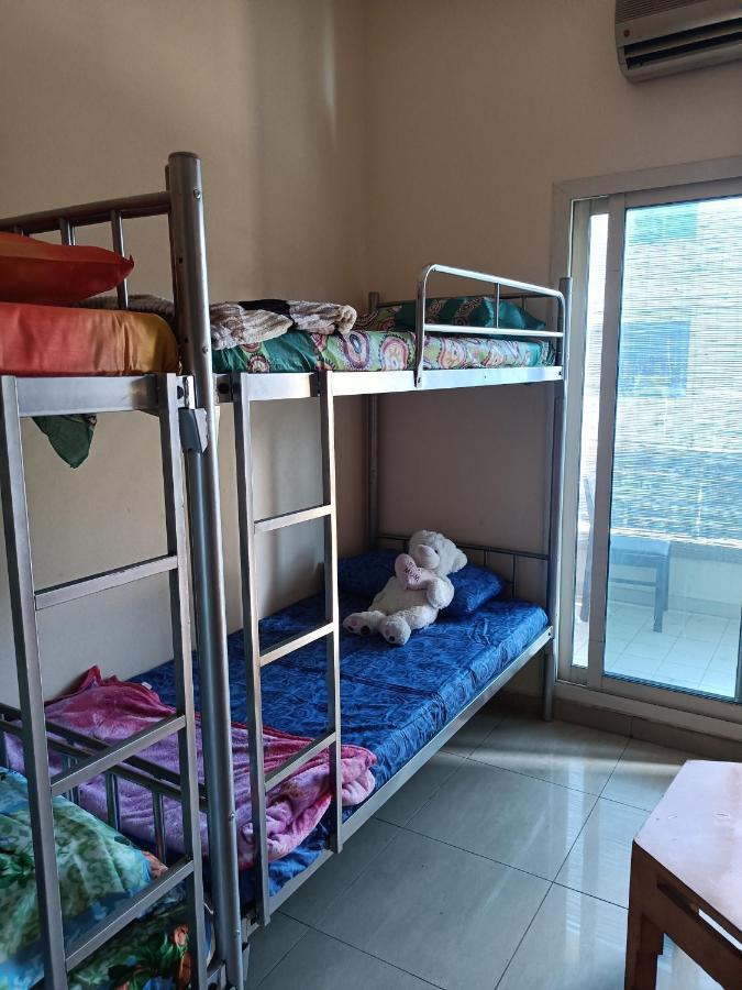 Omar Vacation Hostel Dubai Exterior photo