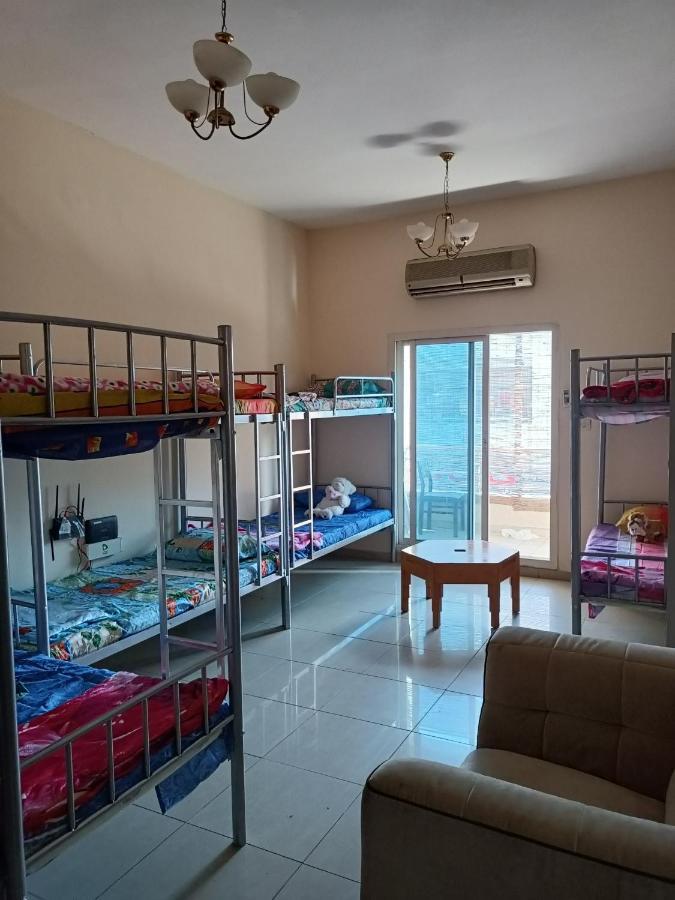 Omar Vacation Hostel Dubai Exterior photo